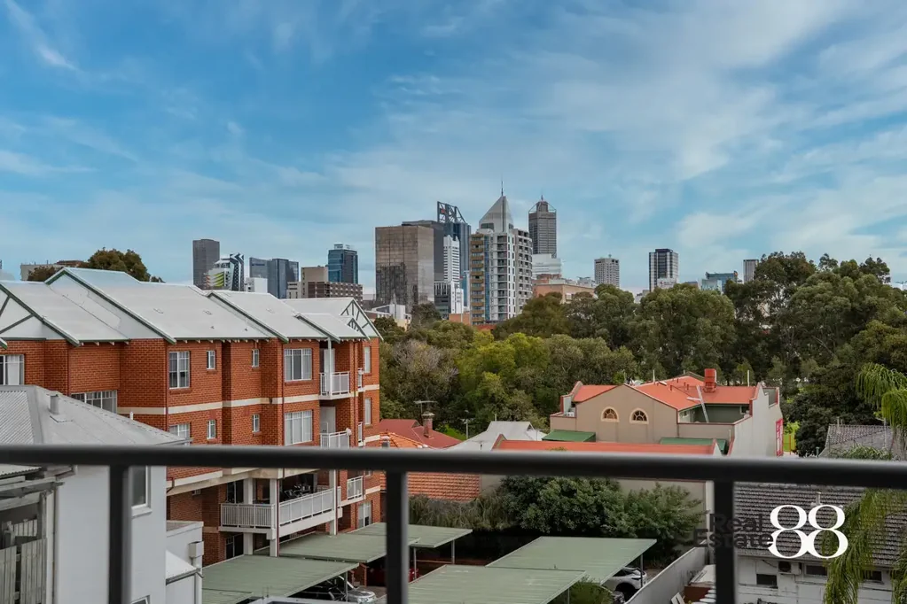 East Perth 2Moenga Corner Position | Two Car Bays | City Views