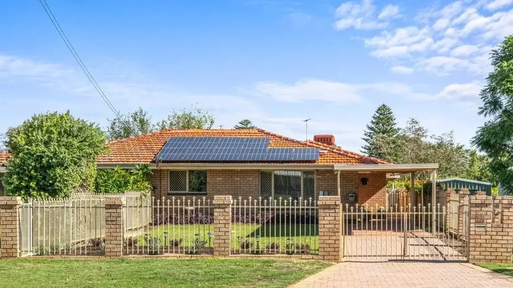 Spacious Renovated Family Home on a Large Block in a Convenient Armadale Location