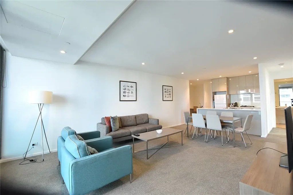 Furnished 3 Bedroom Apartment close to Southern Cross Station