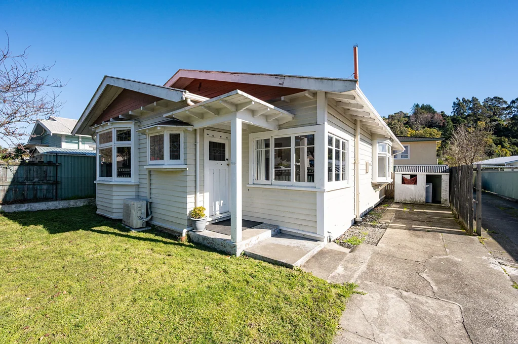 Nelson City 3房  First home or a do up?