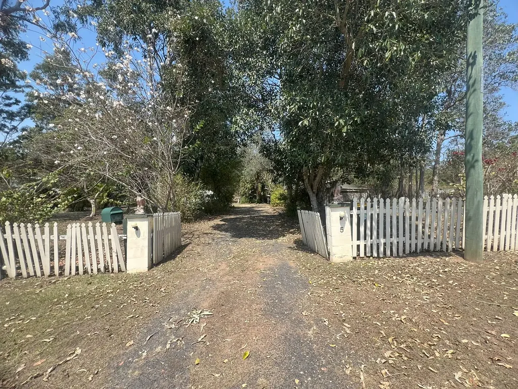 Cordalba 3ห้องนอน LOWSET HOME ON 1.5 ACRES IN CORDALBA