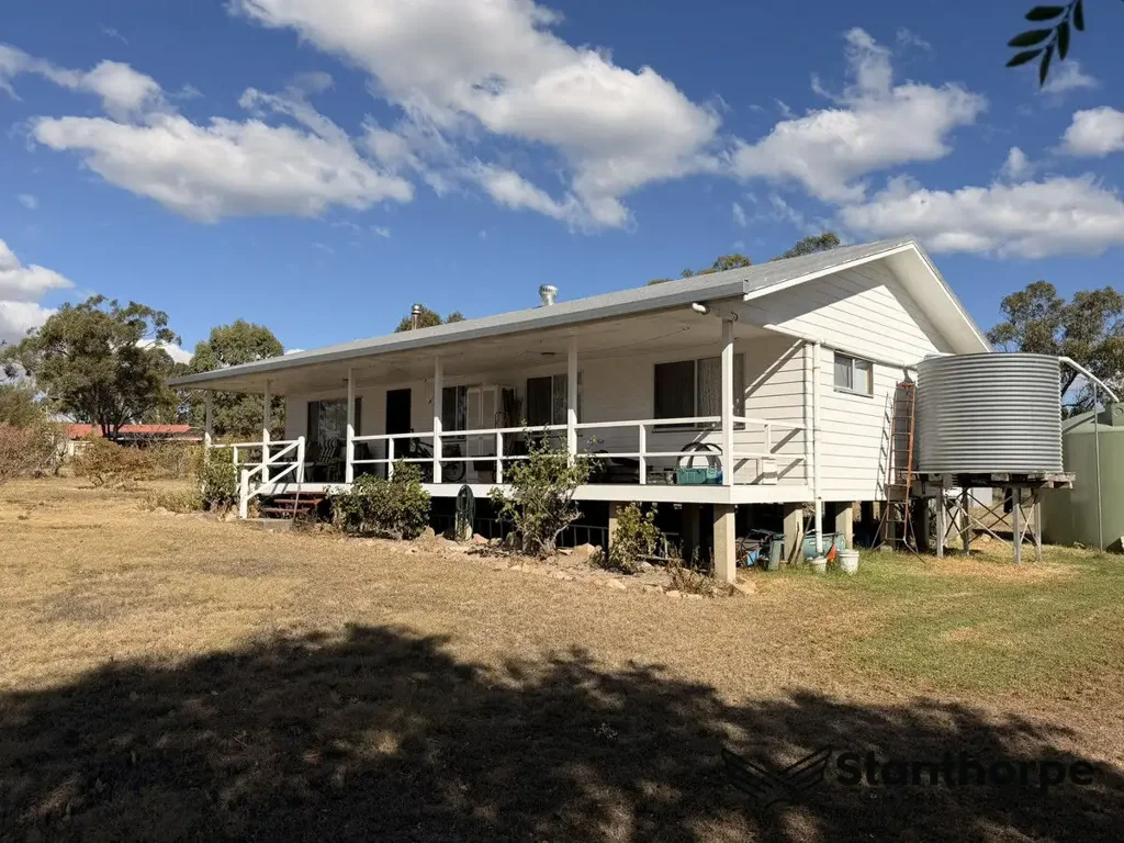Glen Aplin 4房  Owner Open to Offers. Rural Retreat with Plenty of Potential – Glen Aplin 7.8 Acres - 2 Titles | 10 Minutes to Town