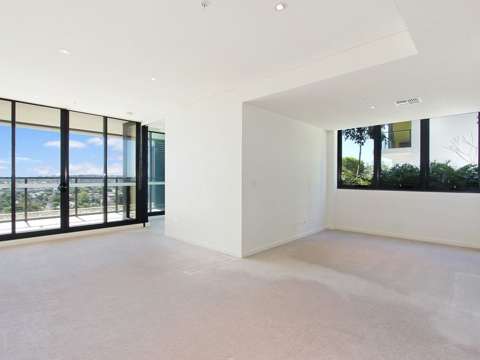 Ryde 1 Bedroom Comfortable one-bedroom apartment with additional study | Luxurious resort-style amenities.