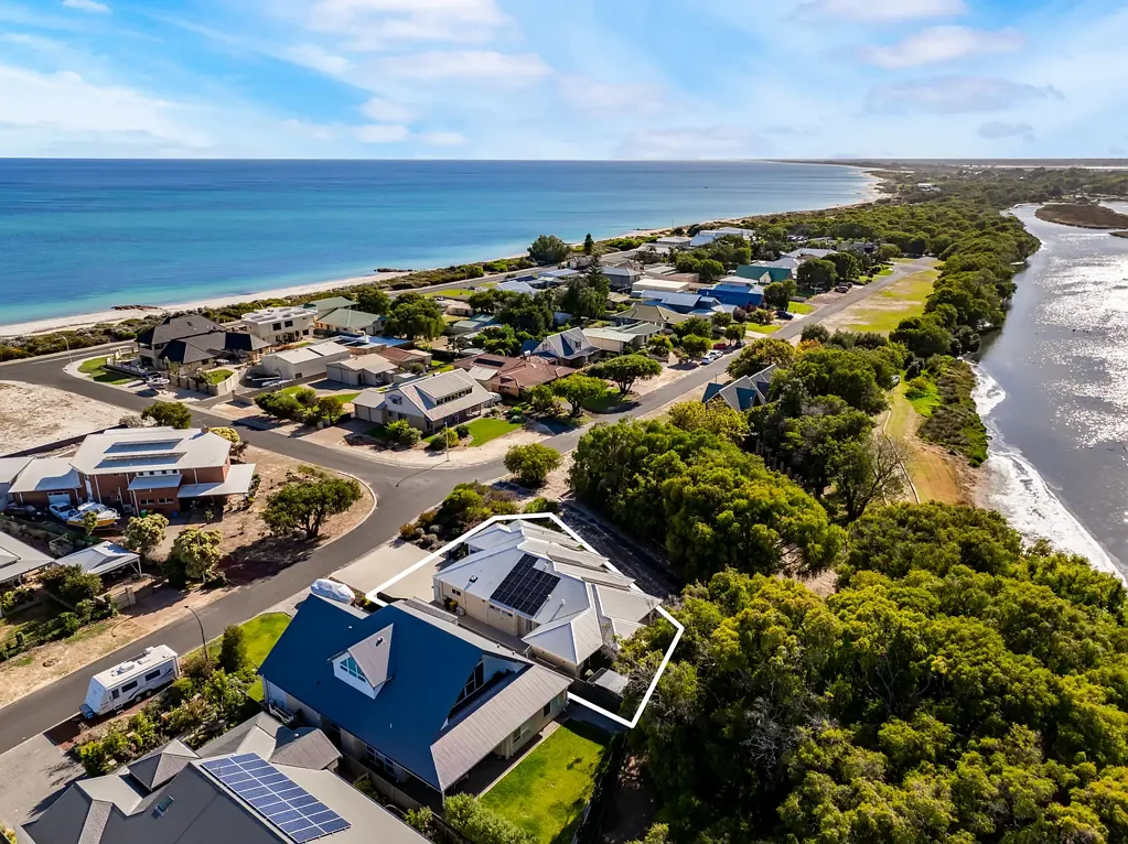 8 Estuary View Drive, Geographe, WA 6280