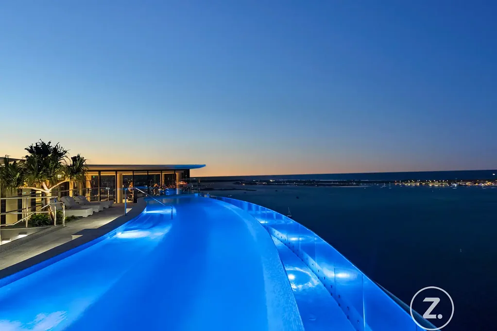 Labrador 3 Bedroom Sky-High Luxury with 240m² of Uninterrupted Broadwater Views