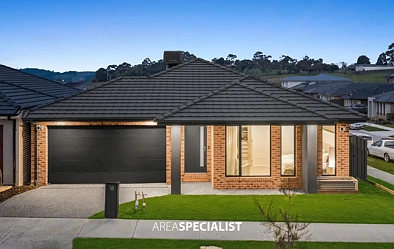 Pakenham 4房 建成仅2年 | 阳光充沛的Beachwood住宅，地理位置优越 2 YEARS YOUNG | SUN-FILLED BEACHWOOD HOME IN A GREAT LOCALE
