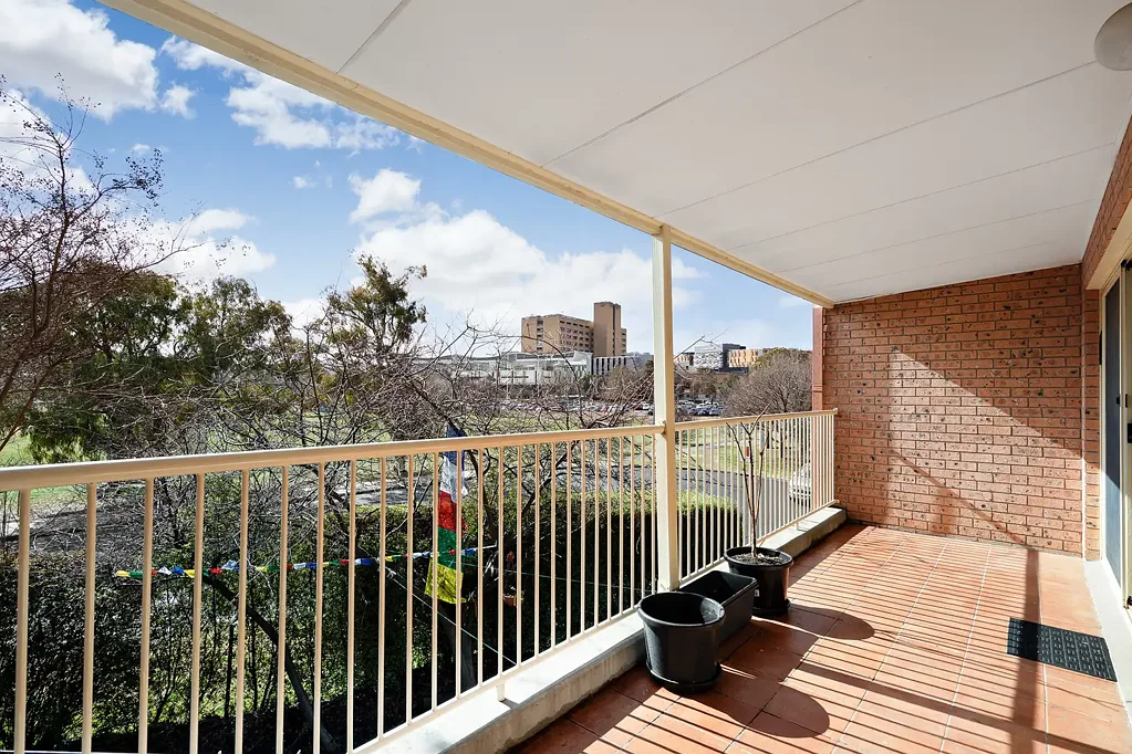 Phillip 3房  Family sized, north facing apartment