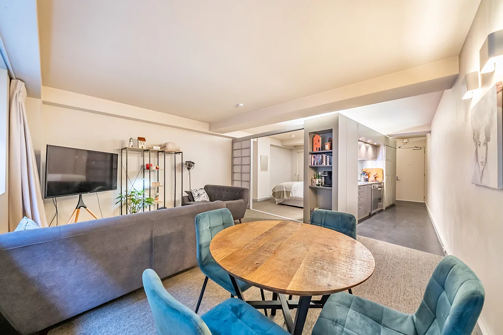 Wellington Central 1Phòng ngủ REDUCED TO MORE THAN 100K BELOW CV!