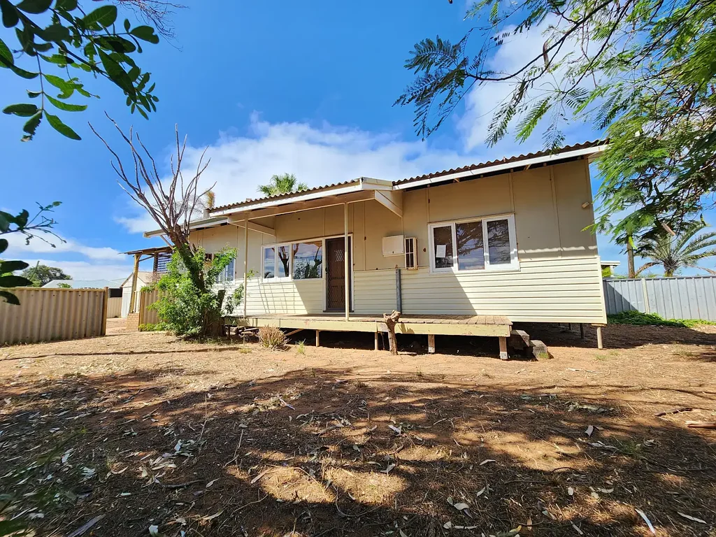 2 Orr Street, Carnarvon, WA 6701