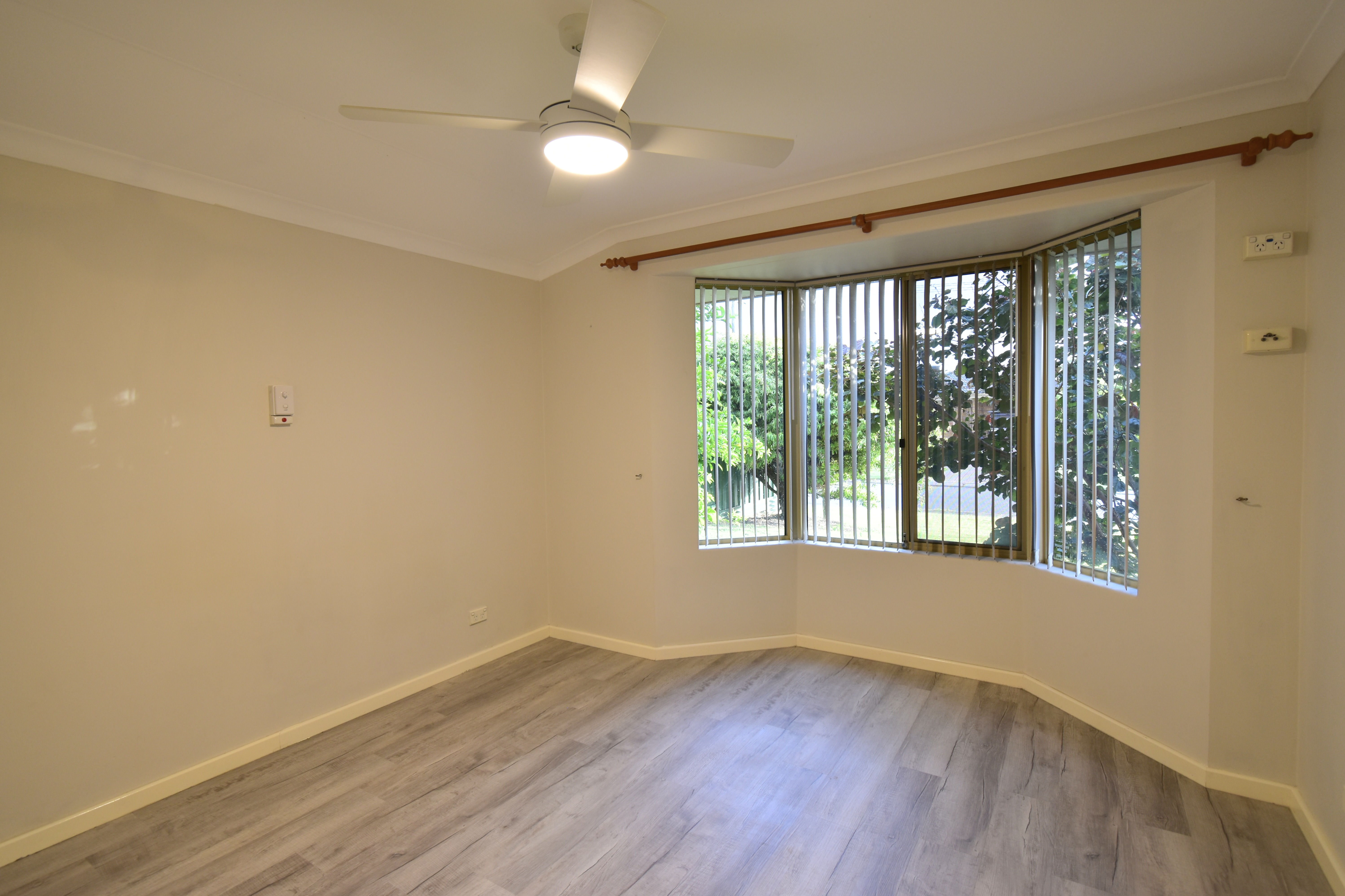 4 DARLING CT, MADDINGTON WA 6109, 0房, 0浴, House