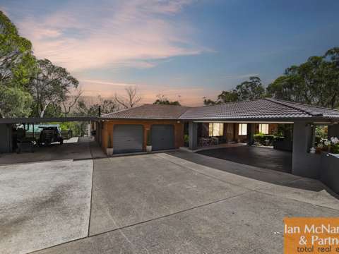 Greenleigh 5 Bedroom Unparalleled Space, Privacy, and Lifestyle in Greenleigh !