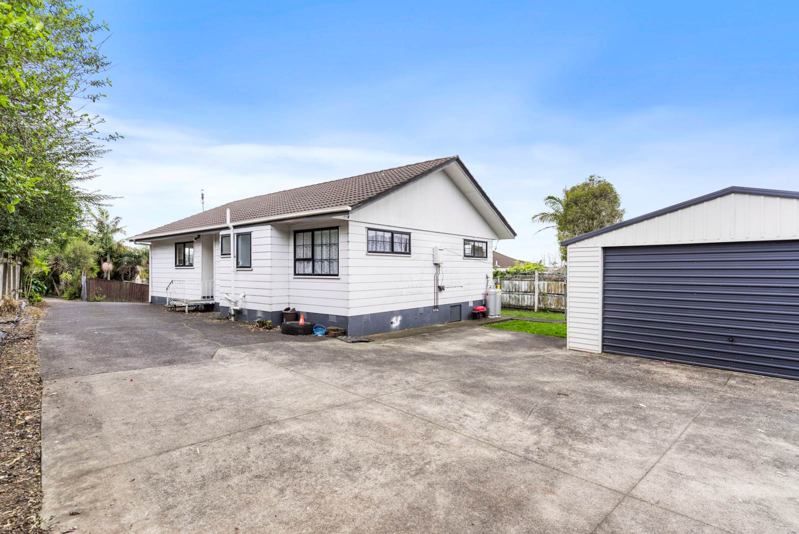 15 Landsdale Place, Massey, Auckland - Waitakere, 3 Bedrooms, 1 Bathrooms, House