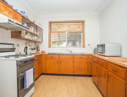 322 Alexander Road, Belmont, WA 6104, 2 Bedrooms, 1 Bathrooms, House