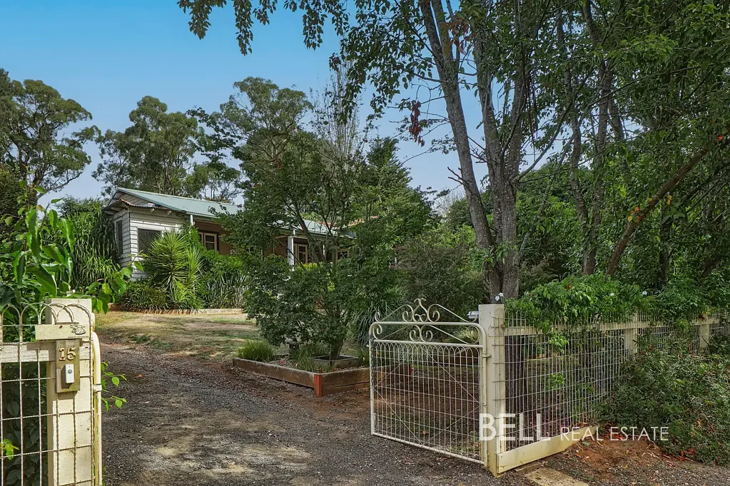Gembrook 2ਬੈੱਡਰੂਮ Renovators Delight with Subdividable Potential.