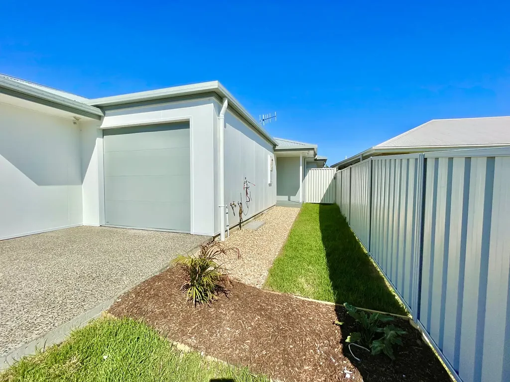 Coastal Unit with Scenic Views