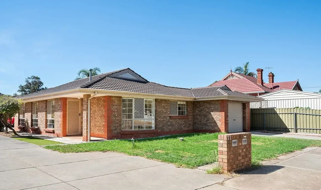 Low maintenance inner-city living!