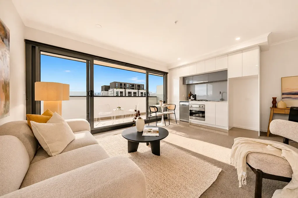 Preston 2房 北向转角住宅，拥有卓越的空间感 North-Facing Corner Residence with an Exceptional Sense of Space