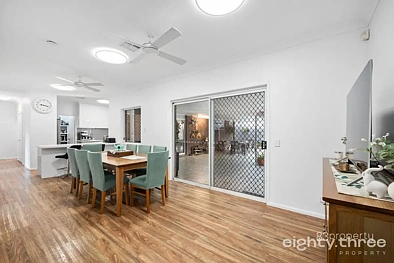 2 WHEATLEY CT, REGENCY DOWNS QLD 4341, 4 कमरे, 2 बाथरूम, House