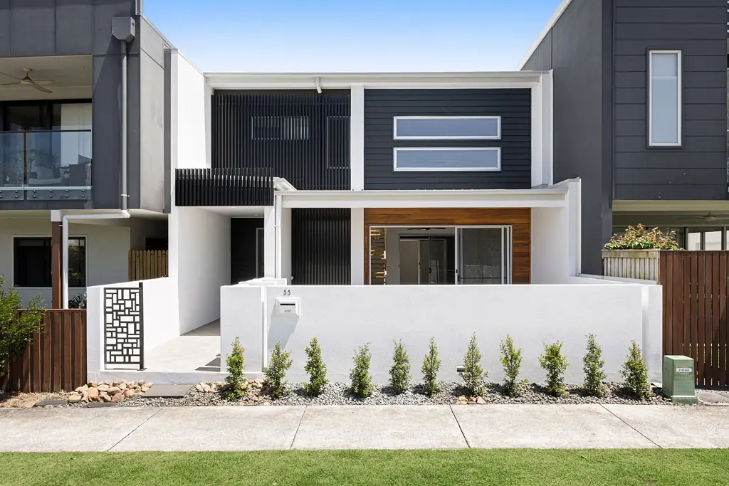 33 Claremont Drive, Maroochydore, QLD 4558