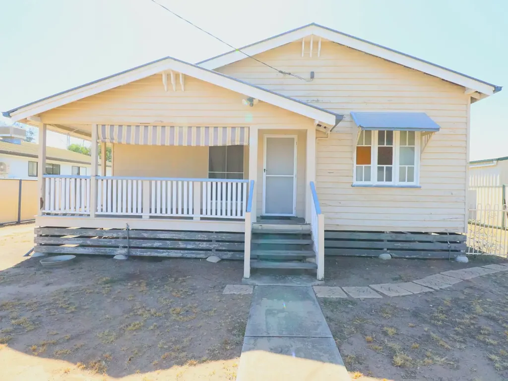 14 Feather Street, Roma, QLD 4455