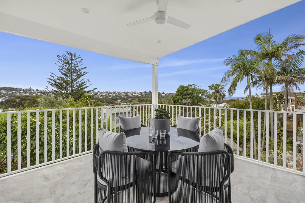 21 Curl Curl Parade, Curl Curl, NSW 2096