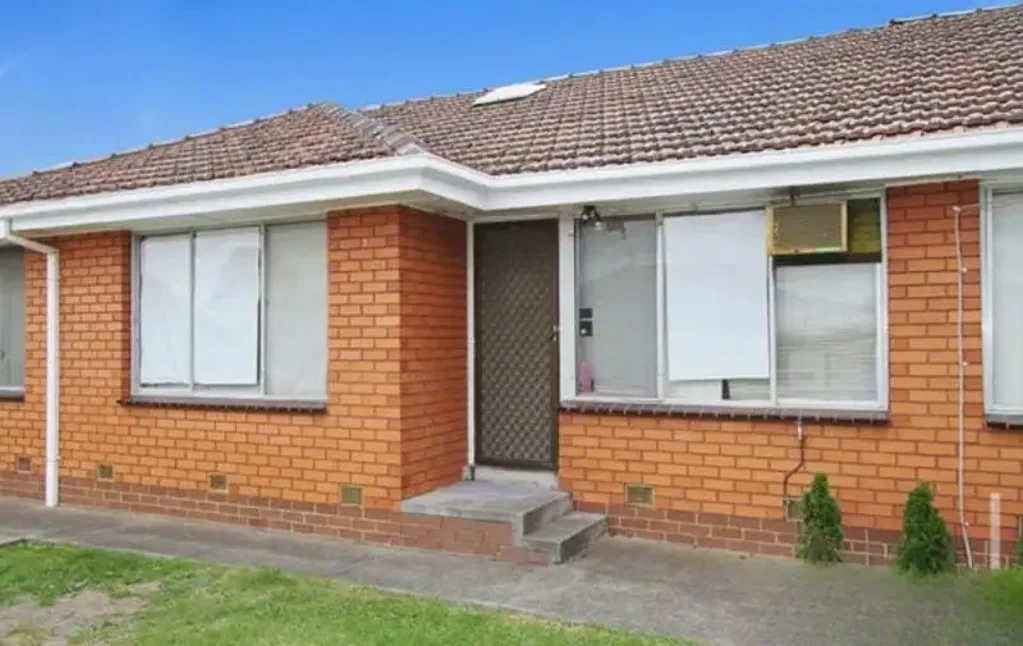 TWO BEDROOM HOME IN GREAT LOCATION