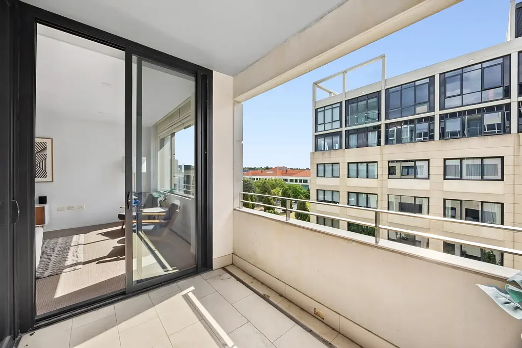 Barton 1Zimmer All Offers Considered
