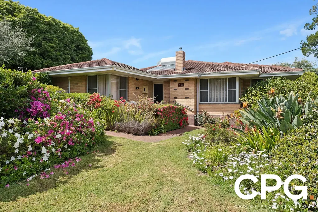 12 Mary Drive, Lesmurdie, WA 6076