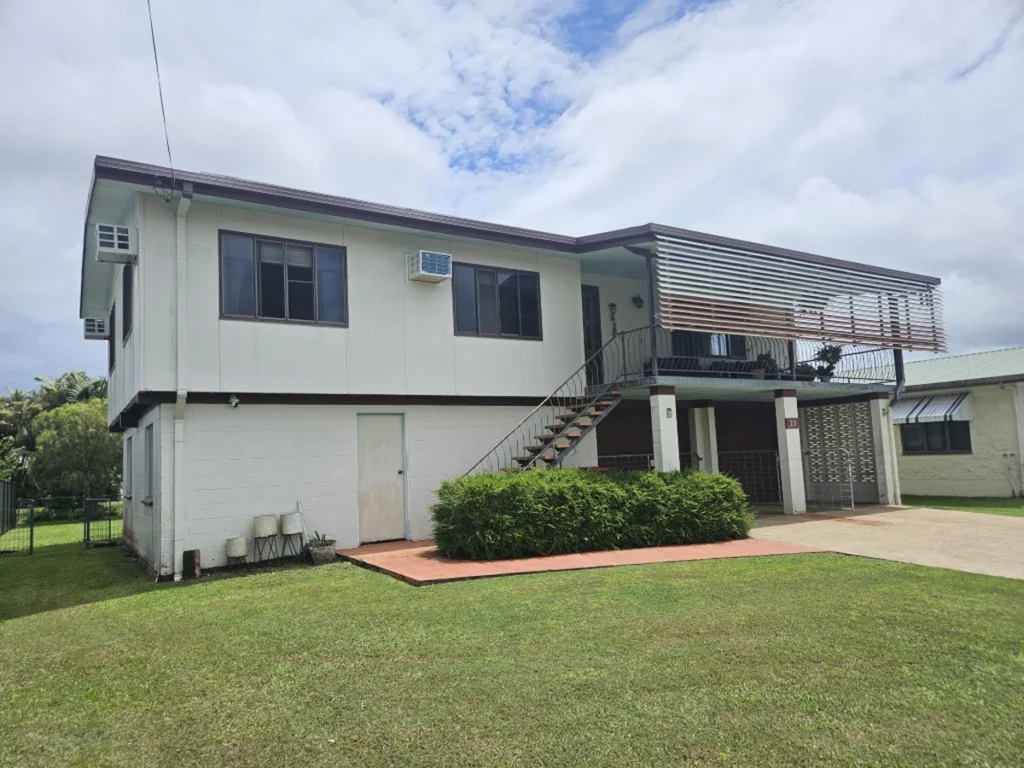 Ingham 3房  3 BEDROOM HIGHSET HOME - NO FLOOD UNDERNEATH IN 2025!