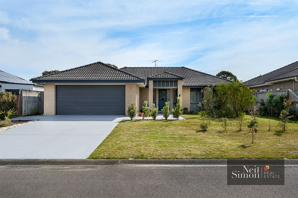 Tanilba Bay 4Kwarto Modern Family Perfection in Prime Tanilba Bay Location!