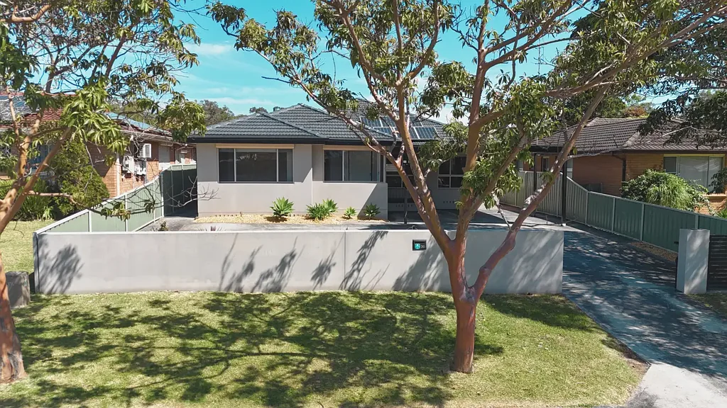Albion Park Rail 5 Slaapkamer Modern Living with Room for Everyone - and Every Vehicle