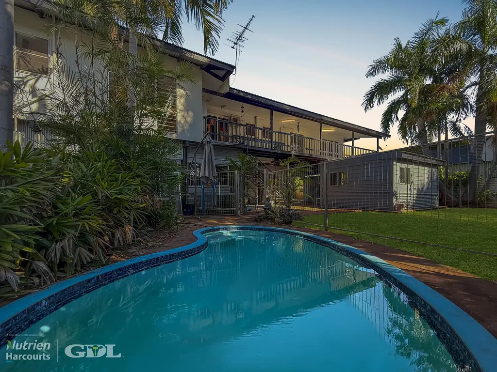 Katherine 4Moenga ONE-OF-A-KIND FAMILY HOME OR HIGH-YIELD INVESTMENT