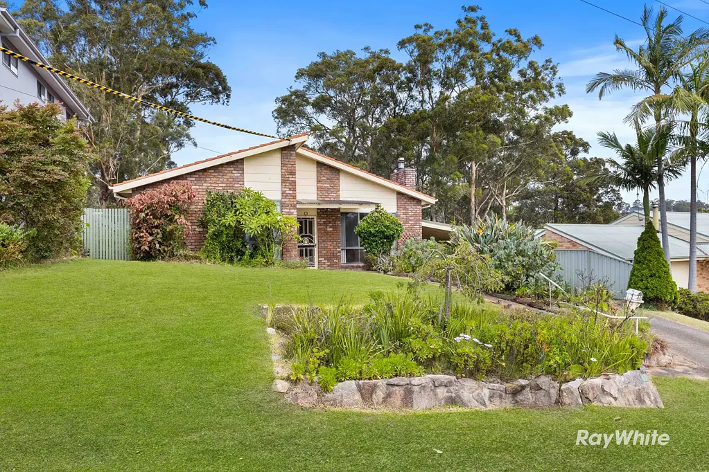 40 Hilltop Crescent, Surf Beach, NSW 2536