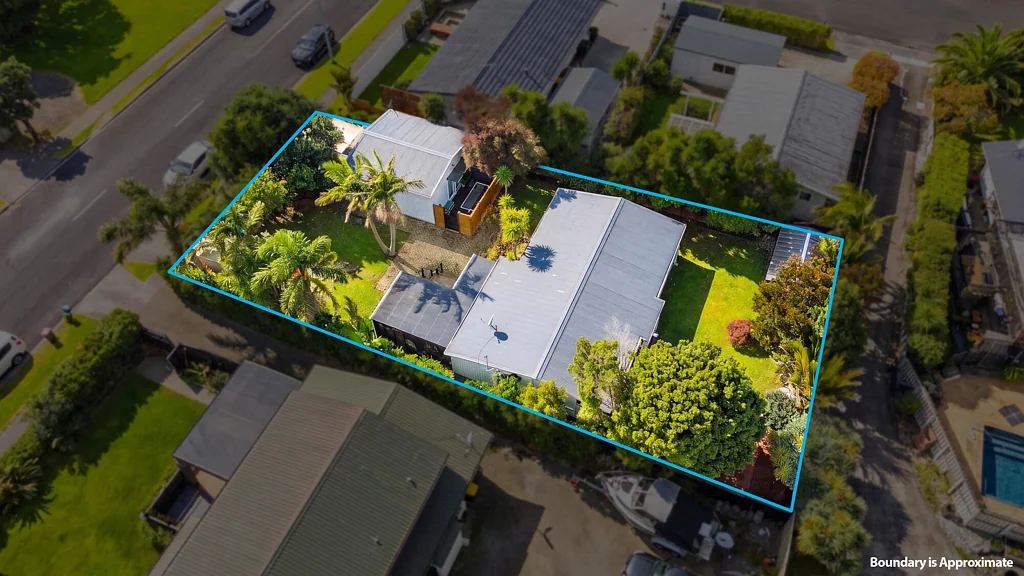 Clarks Beach 4房  Beachside Living -Renovated Home + Stylish Studio