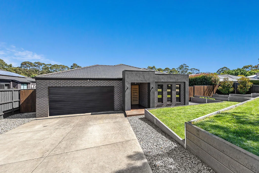 4 Whistler Close, Brown Hill, VIC 3350