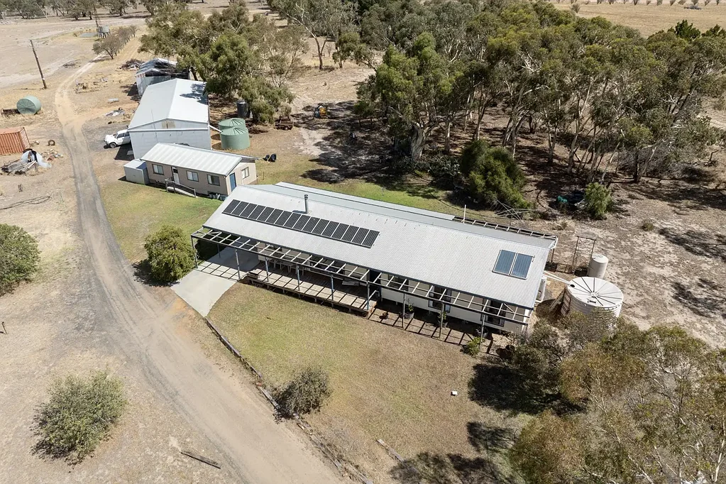 Nhill 3 Bedroom Acreage and Lifestyle!