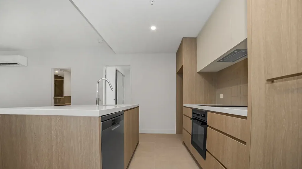 Preston 2ห้องนอน ***OFF MARKET***
Stylish 2-Bedroom Apartment in the Heart of Preston
