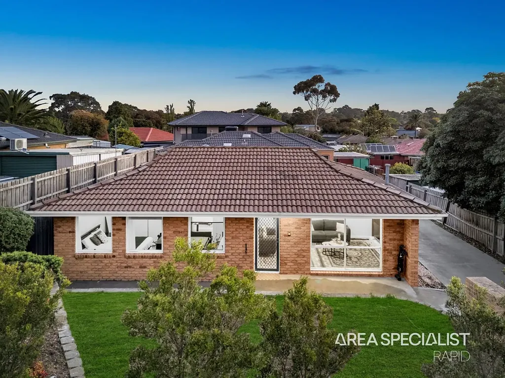 65 Oaktree Drive, Hampton Park, VIC 3976