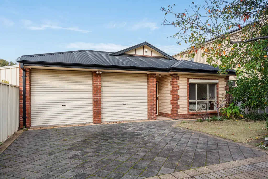 Kilburn 3બેડરૂમ Inclusive Suburban Living w Outdoor Entertaining - Easy City Commute!
