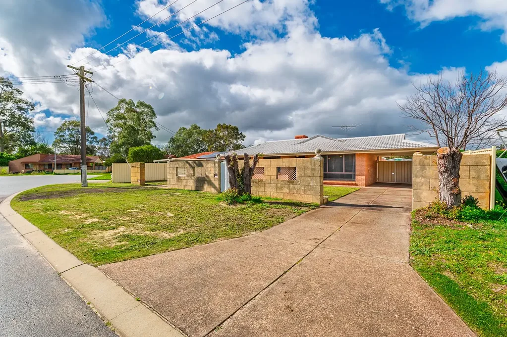 Pinjarra 3房  HAS A LOT TO OFFER