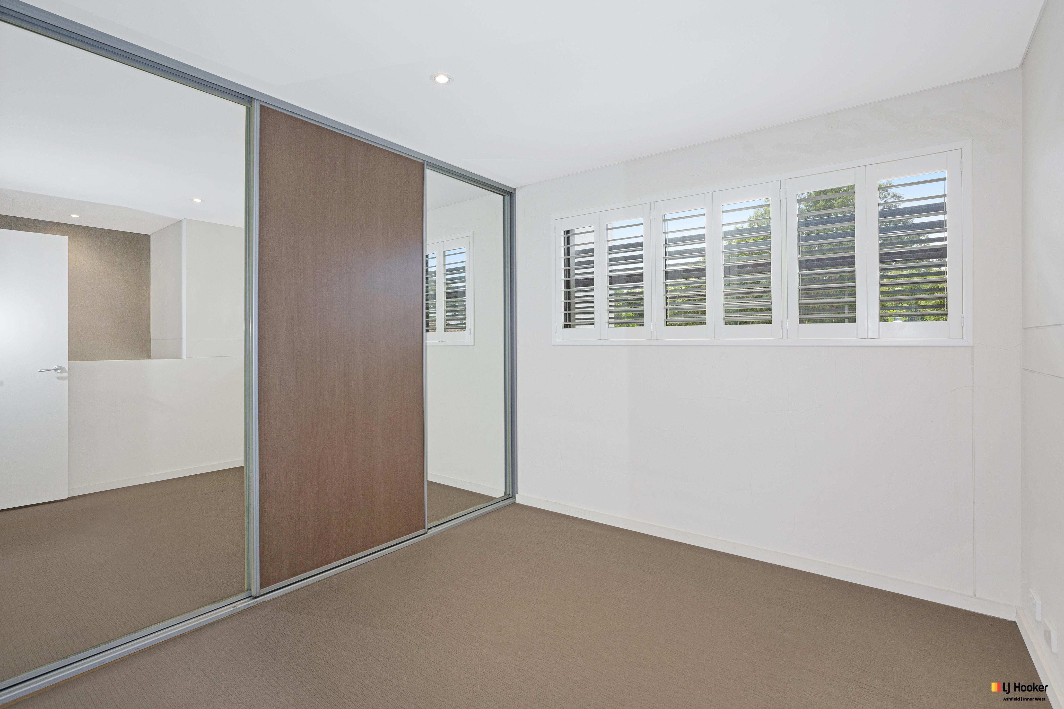 UNIT 2 7A MILL ST, HURLSTONE PARK NSW 2193, 0房, 0浴, Townhouse