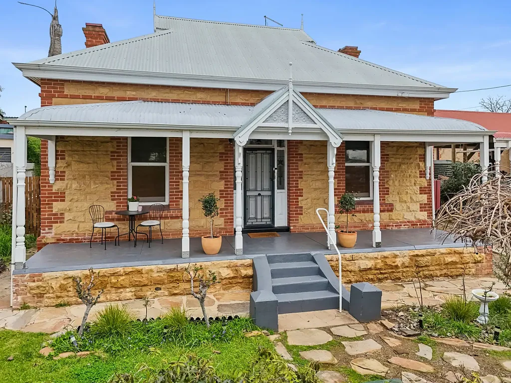 Murray Bridge 4Zimmer Space, Character and Convenience in Central Murray Bridge
