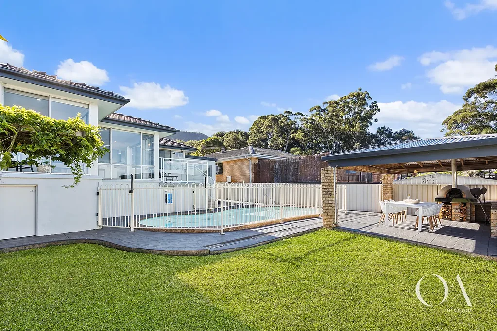 Thirroul 4 Slaapkamer Sunshine, Serenity, and a Sea View