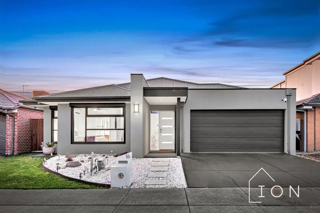 16 Statham View, Cranbourne West, VIC 3977