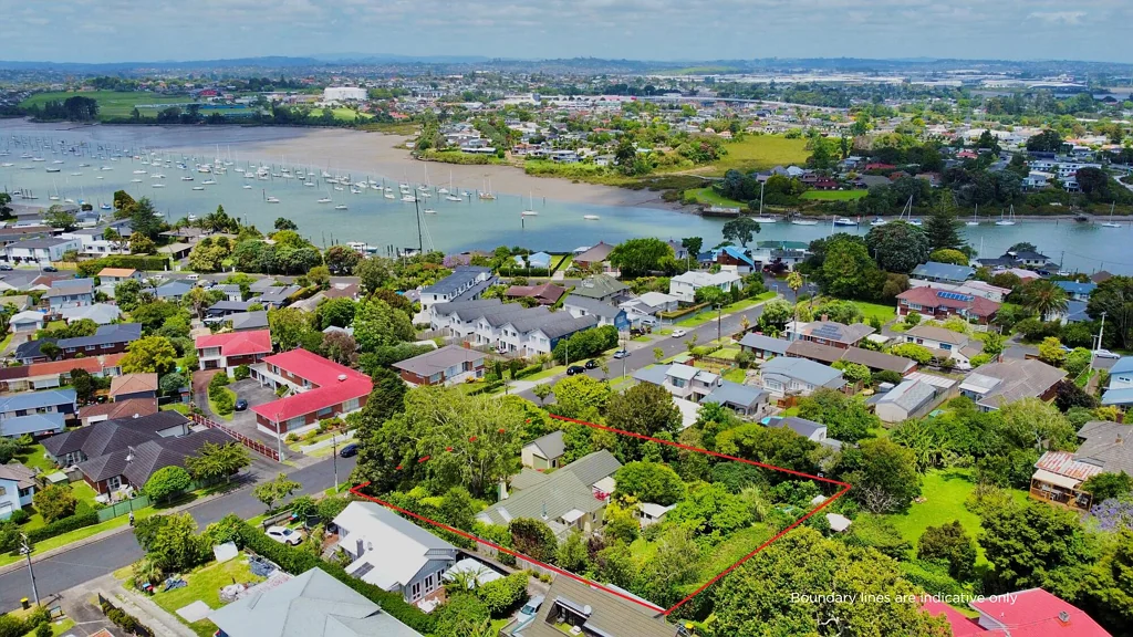 Panmure 3房 双地契加持，约1942㎡黄金土地，潜力分区绘制未来版图！ The secret extremely large garden
