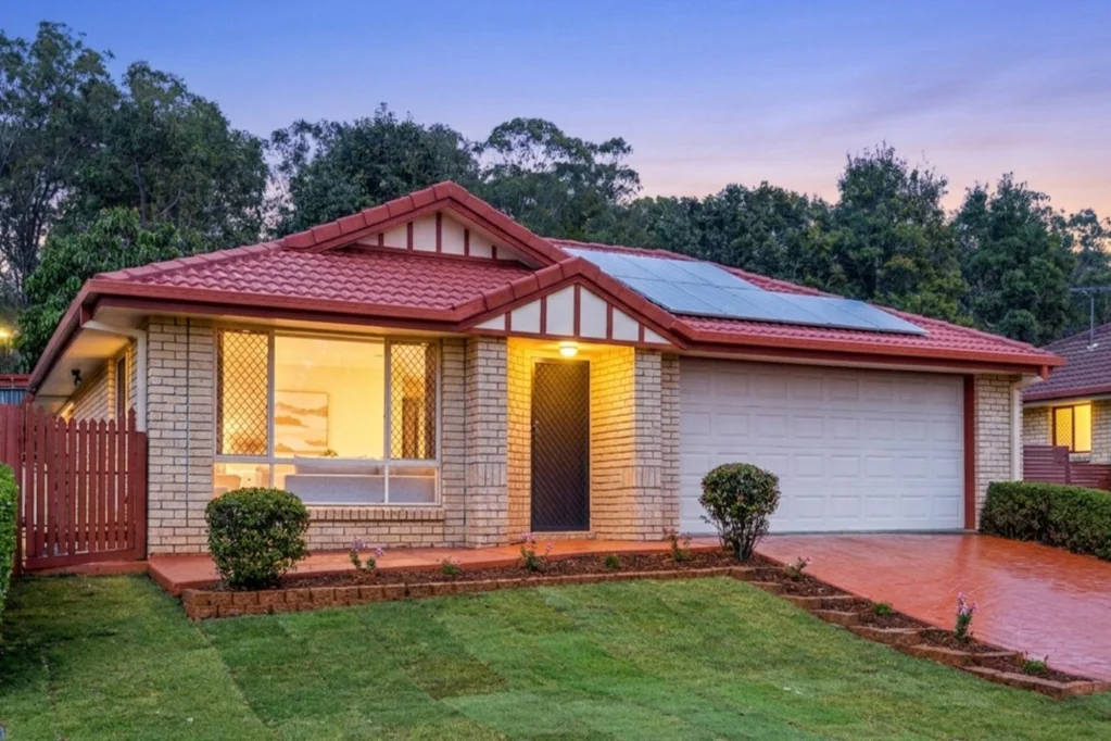 Acacia Ridge 4房 全新翻修，随时入住！ Freshly Updated & Ready To Move In!