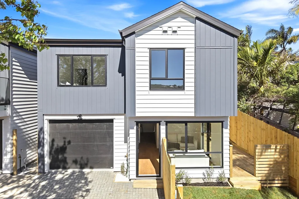 Torbay 4कमरा Act Now — Brand-New Torbay Home at the End of ...