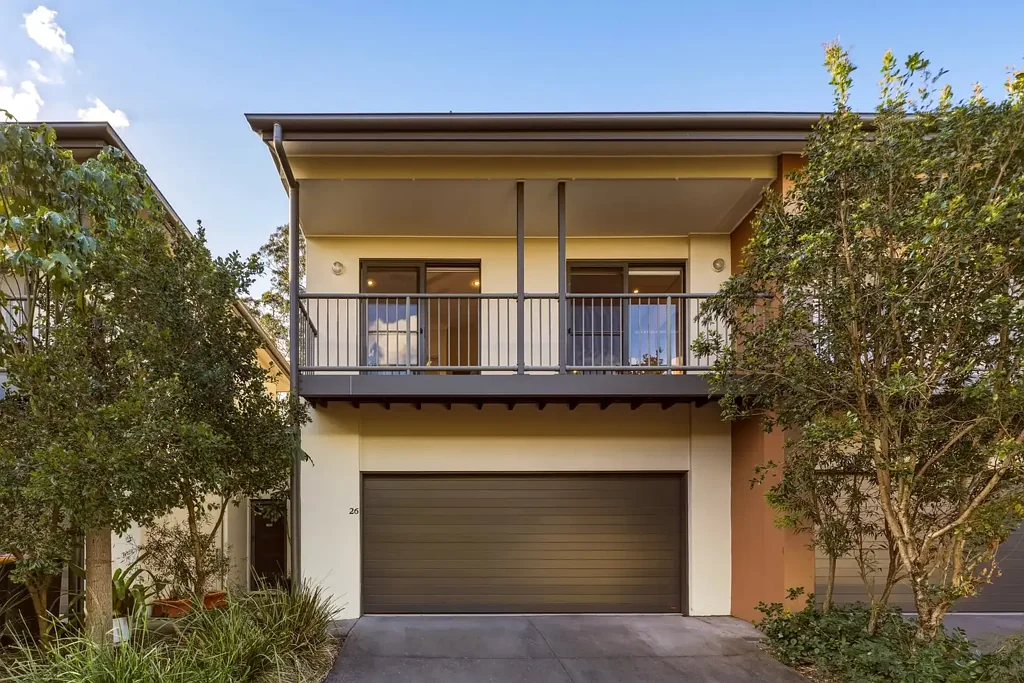 Wakerley 3બેડરૂમ Stunning 3 Bedroom Townhouse - Modern Elegance, Prime Location!