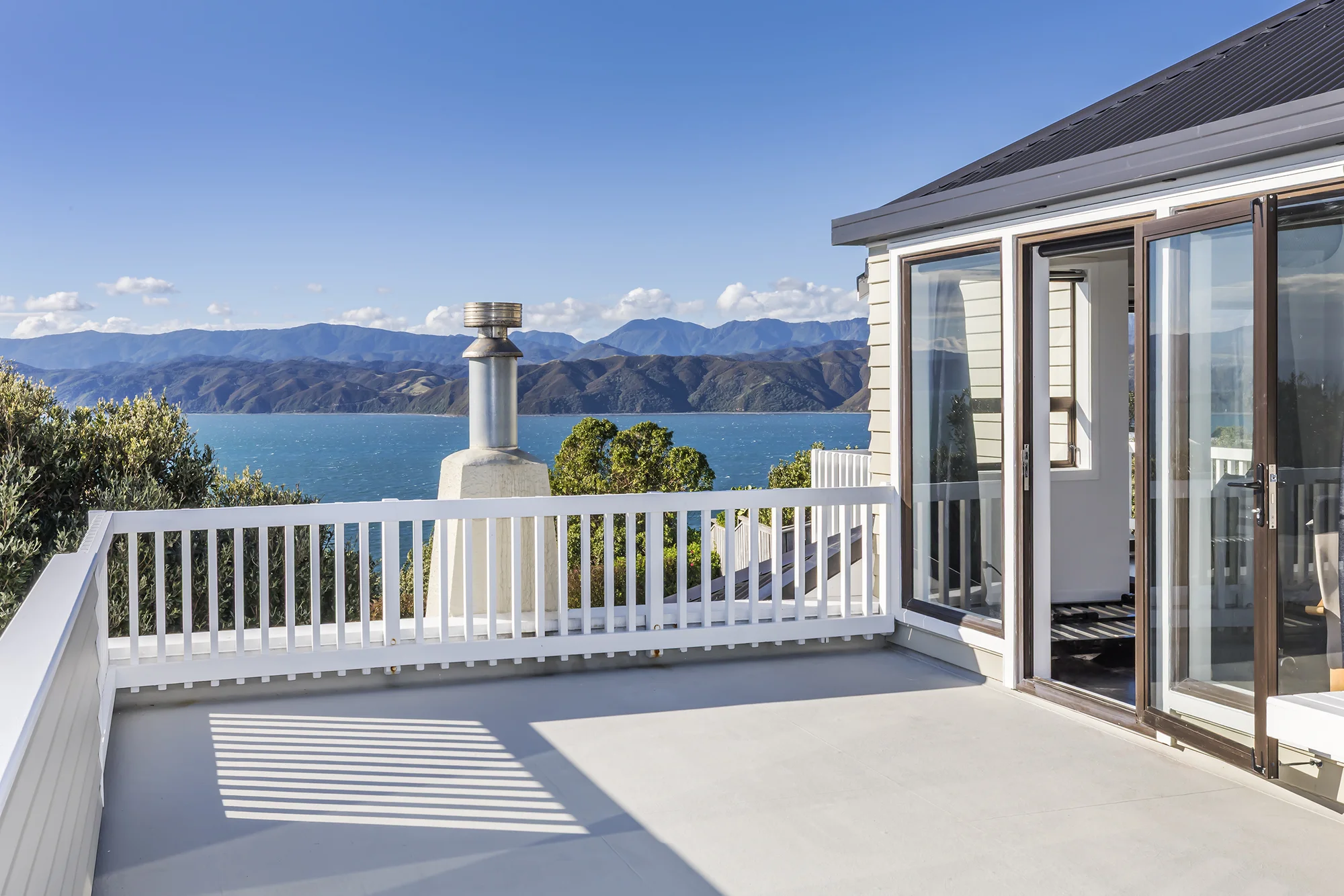 Seatoun 5غرفة نوم Sun, Space & Spectacular Views - BEO $1,550,000