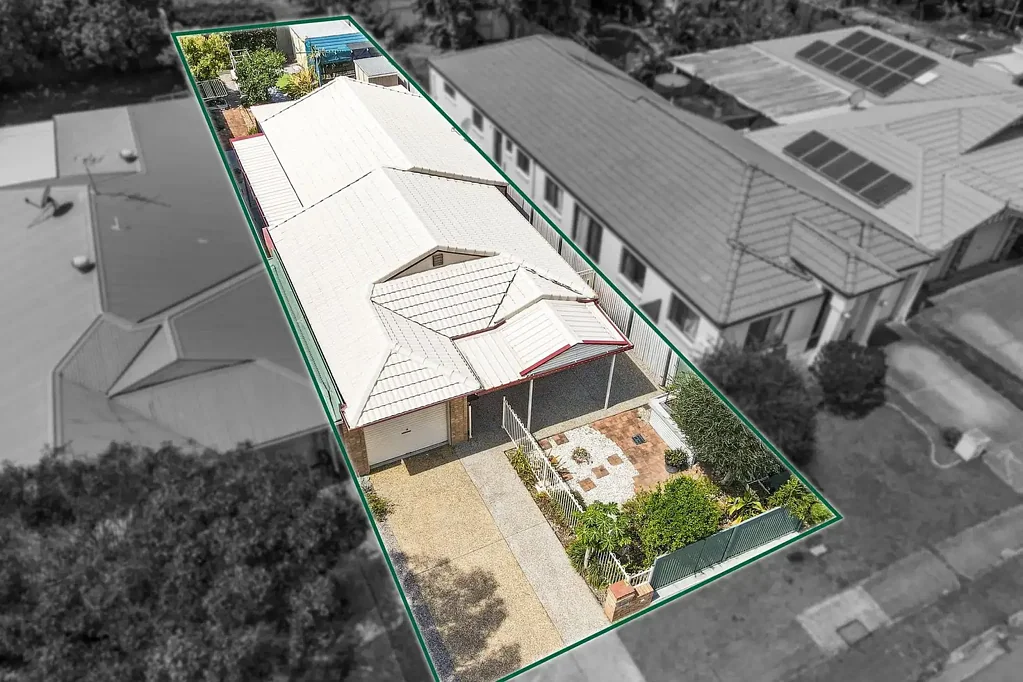 Redcliffe 3房 RELAXED SINGLE-LEVEL LIVING IN SUPERB REDCLIFFE POSITION RELAXED SINGLE-LEVEL LIVING IN SUPERB REDCLIFFE POSITION